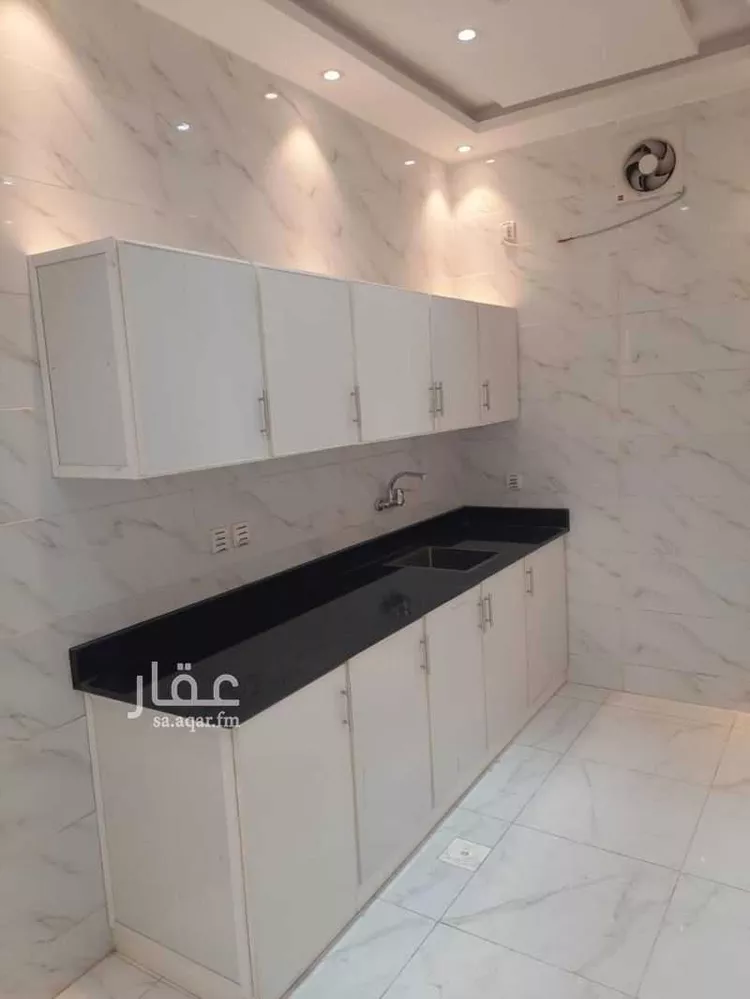 عمارة للإيجار في شارع محمد تاج العارفين, حي الصالحية, مدينة جدة, منطقة مكة المكرمة صورة 2
