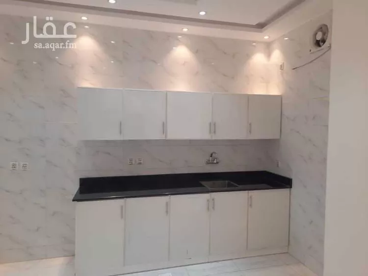عمارة للإيجار في شارع محمد تاج العارفين, حي الصالحية, مدينة جدة, منطقة مكة المكرمة