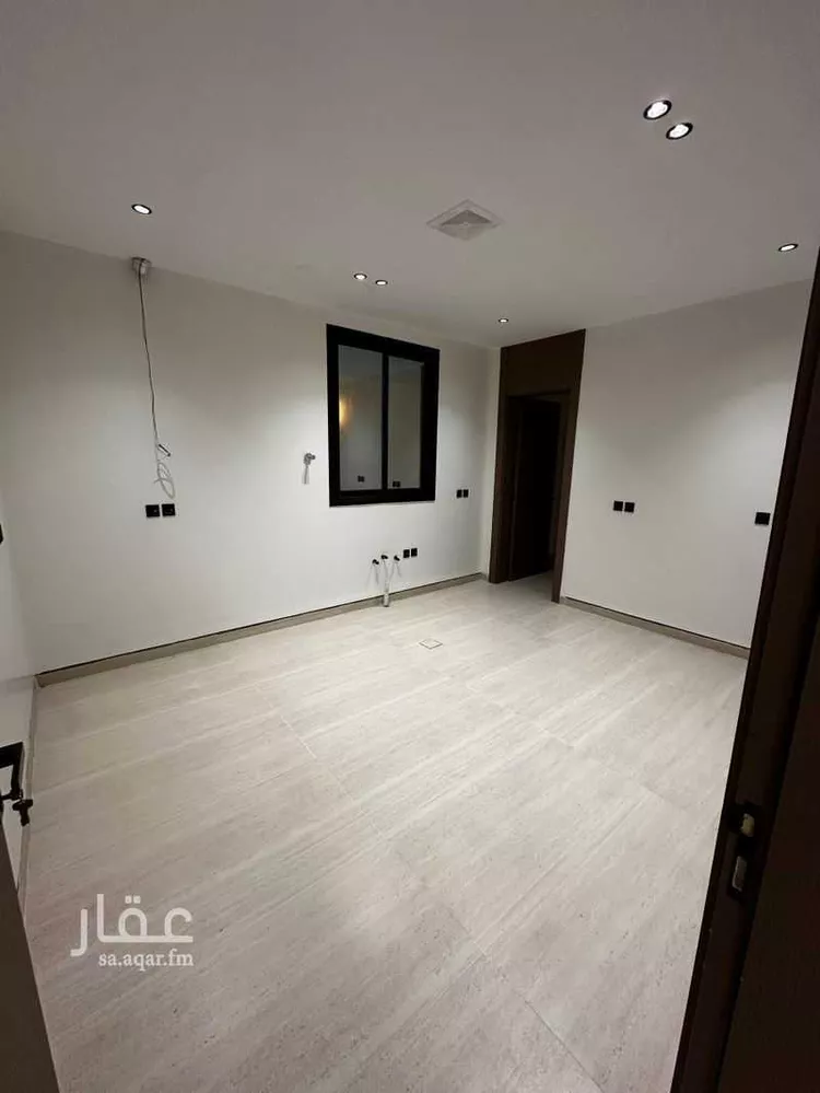 دور للبيع في شارع احمد, حي النظيم, مدينة الرياض, منطقة الرياض 1 صورة