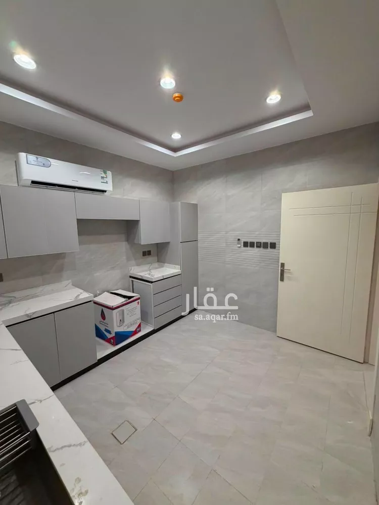 عمارة للإيجار في شارع السيل الكبير, حي المهدية, مدينة الرياض, منطقة الرياض 8