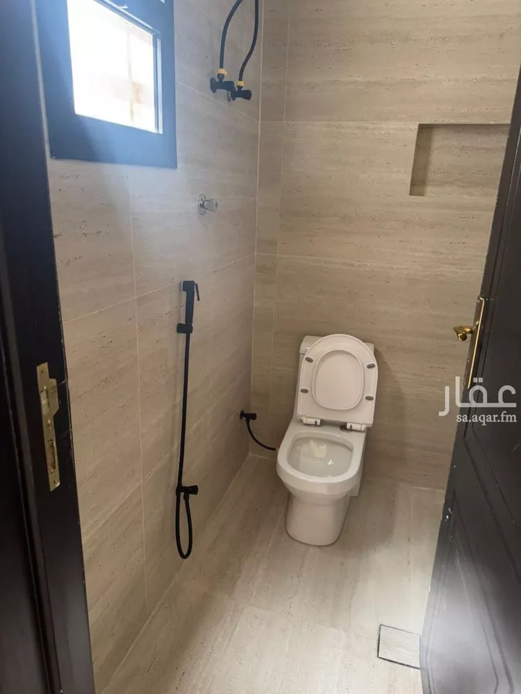 فيلا للإيجار في شارع عبد الرحمن بن مرشد, حي المهدية, مدينة الرياض, منطقة الرياض صورة 3