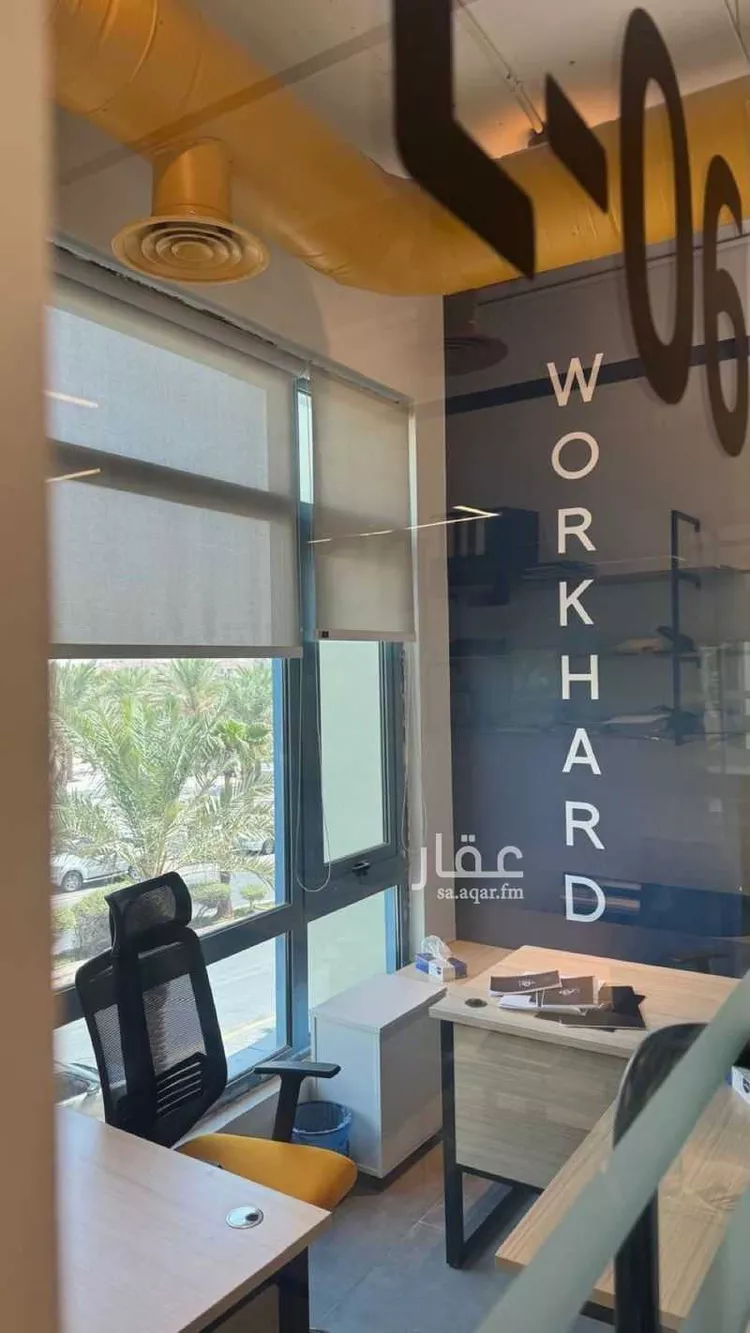 مكتب تجاري للإيجار في شارع الحسن بن علي, حي الروضة, مدينة الرياض, منطقة الرياض