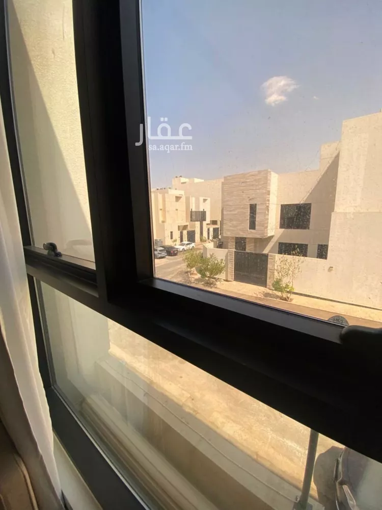 فيلا للبيع في شارع عمر عبدالرحمن حديث, حي المهدية, مدينة الرياض, منطقة الرياض صورة 5