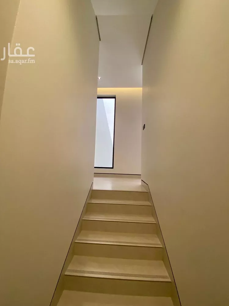 فيلا للبيع في شارع عمر عبدالرحمن حديث, حي المهدية, مدينة الرياض, منطقة الرياض 11