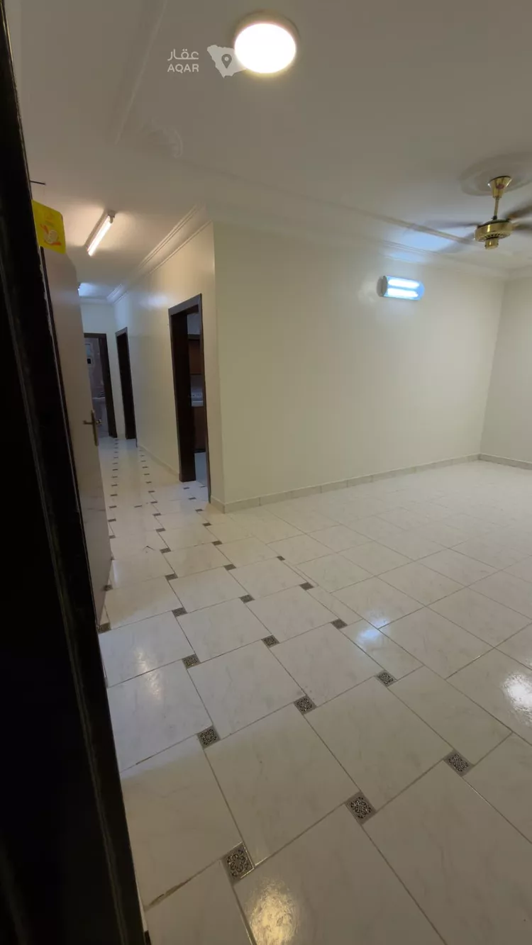 شقة للإيجار في شارع ناصر العمري ، حي ظهرة البديعة ، الرياض ، منطقة الرياض 2