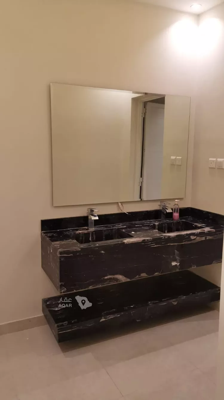 Villa for Sale in Riyadh Al Munsiyah 9
