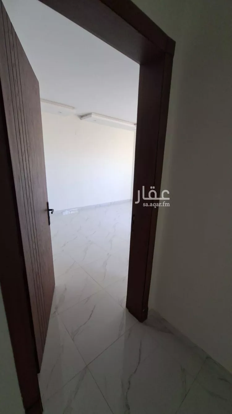 فيلا للبيع في شارع أبي سعيد الرومي, حي الدار البيضاء, مدينة الرياض, منطقة الرياض صورة 4