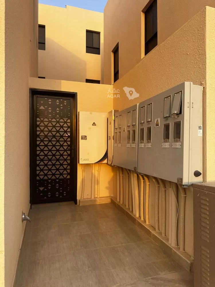 عمارة للبيع في شارع أبي يعلى الموصلي, حي طويق, مدينة الرياض, منطقة الرياض 5