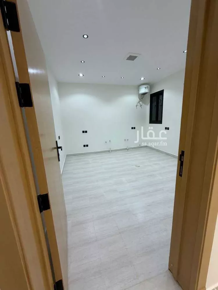 دور للبيع في شارع الحسين الربعي, حي الحزم, مدينة الرياض, منطقة الرياض صورة 3