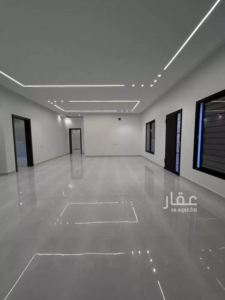 فيلا للبيع في شارع غالب المحاربي, حي العزيزية, مدينة الرياض, منطقة الرياض صورة 2