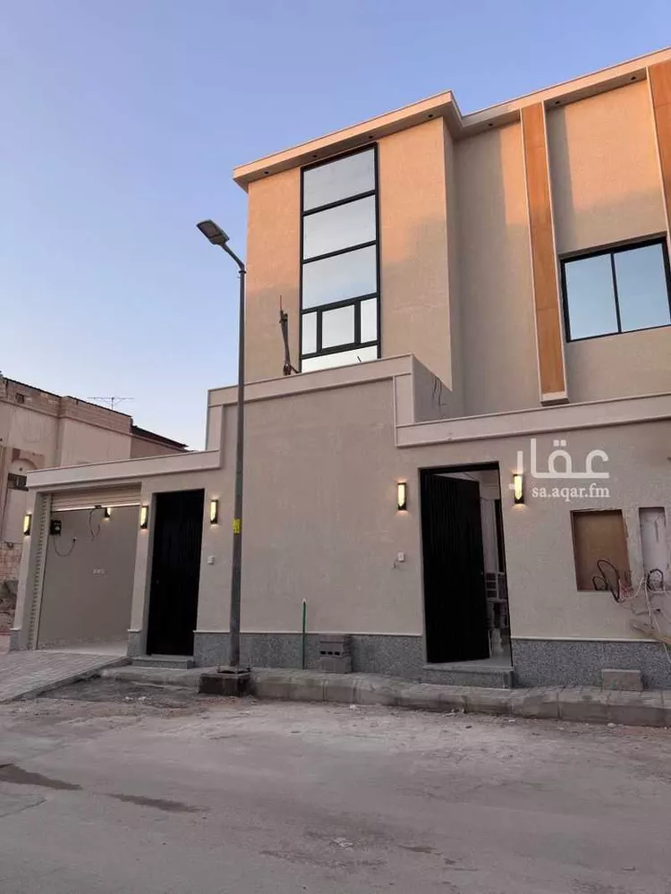 دور للبيع في شارع غالب المحاربي, حي العزيزية, مدينة الرياض, منطقة الرياض صورة 4