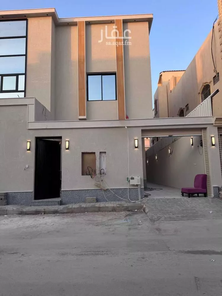 دور للبيع في شارع غالب المحاربي, حي العزيزية, مدينة الرياض, منطقة الرياض صورة 5
