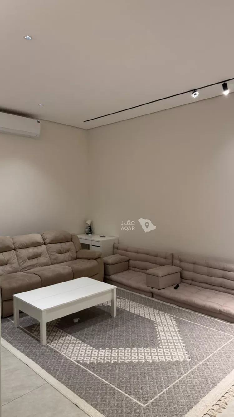 Floor for Rent in Riyadh Al Qadisiyah 4