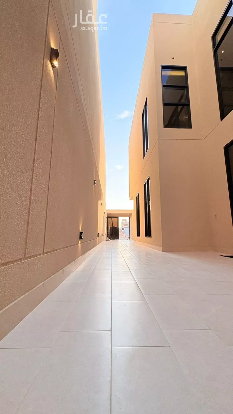 فيلا للبيع في شارع أحمد بن قطرب, حي المهدية, مدينة الرياض, منطقة الرياض 9