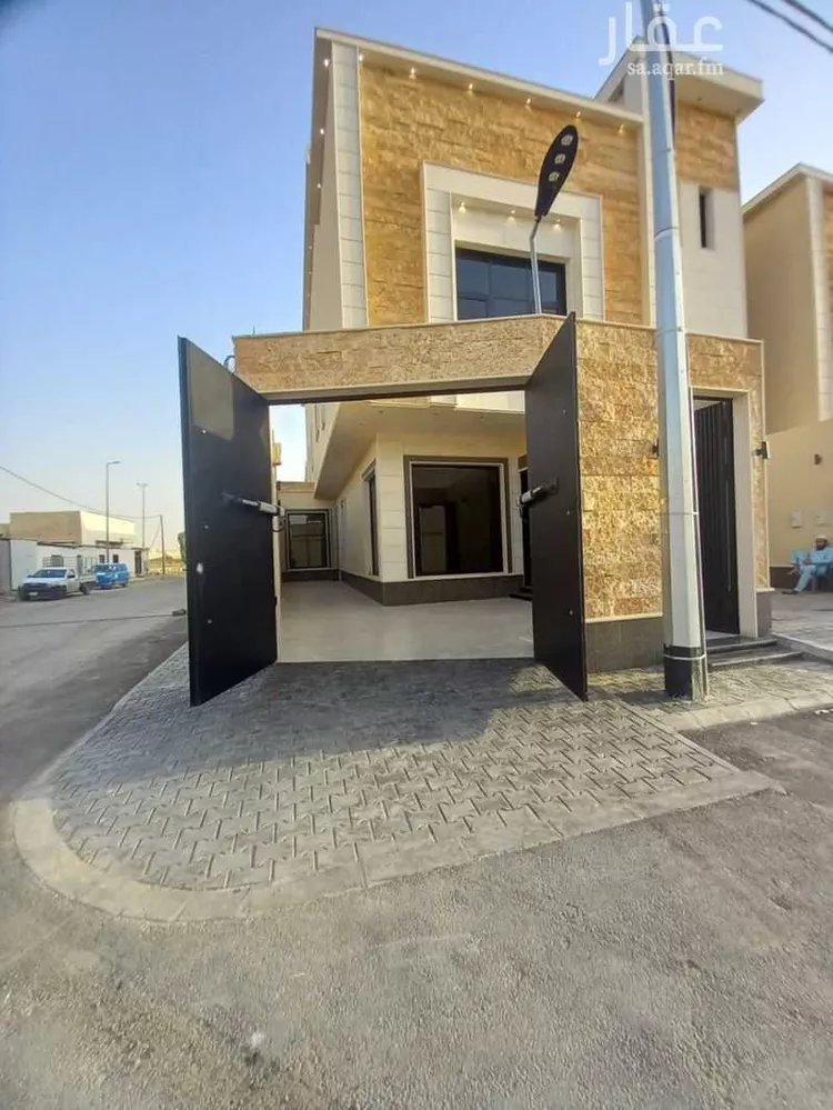 دور للبيع في شارع رافع بن يزيد, حي الورود, مدينة المزاحمية, منطقة الرياض صورة 3