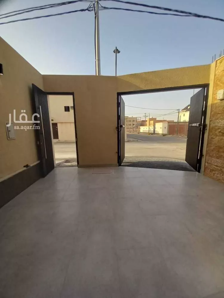دور للبيع في شارع رافع بن يزيد, حي الورود, مدينة المزاحمية, منطقة الرياض 8