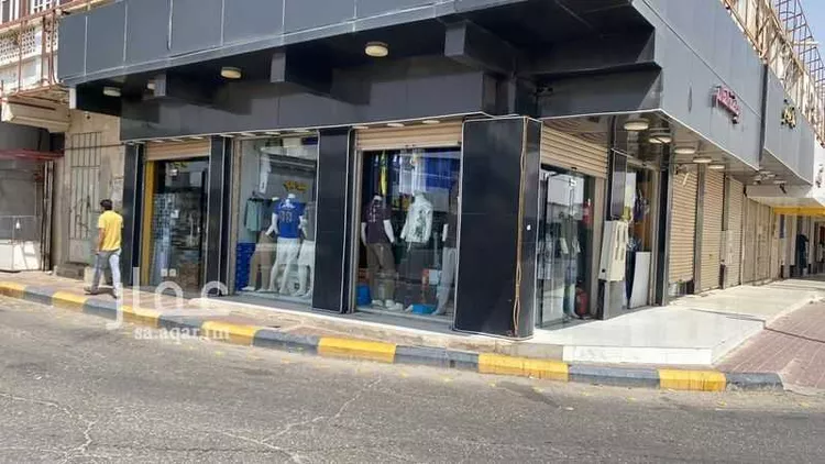 عمارة للبيع في شارع 3905421, حي أبو موسى الأشعري, مدينة حفر الباطن, المنطقة الشرقية صورة 3