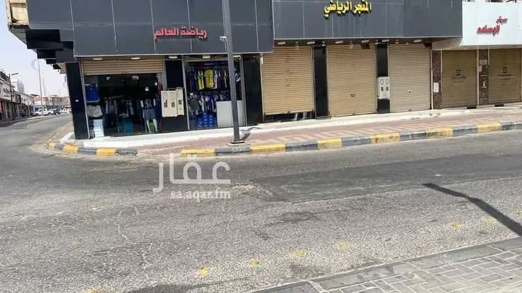 عمارة للبيع في شارع 3905421, حي أبو موسى الأشعري, مدينة حفر الباطن, المنطقة الشرقية صورة 2
