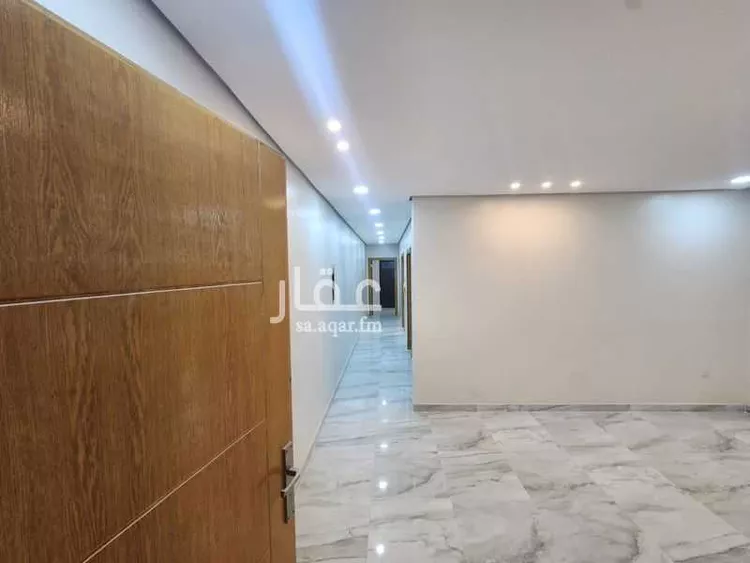 عمارة للإيجار في شارع العزيزية 38, حي العزيزية, مدينة الجبيل, المنطقة الشرقية