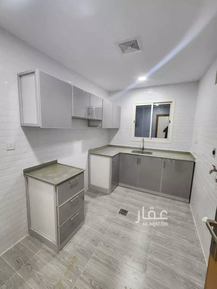عمارة للإيجار في شارع العزيزية 38, حي العزيزية, مدينة الجبيل, المنطقة الشرقية صورة 4