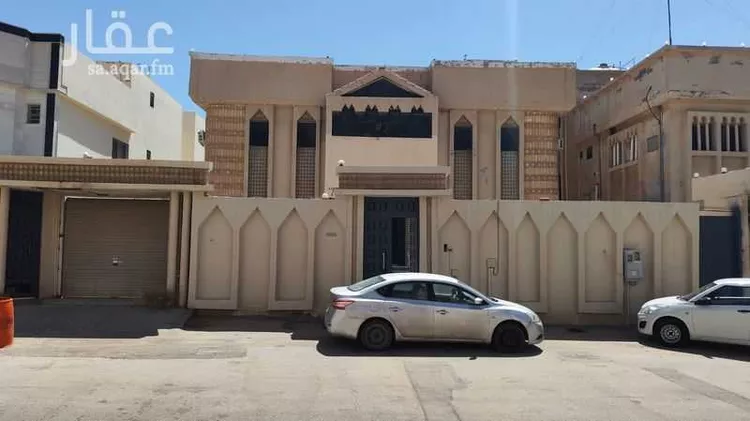 فيلا للبيع في شارع عمرو بن عبسة رضي الله عنه ، حي الاخضر ، بريدة ، بريدة