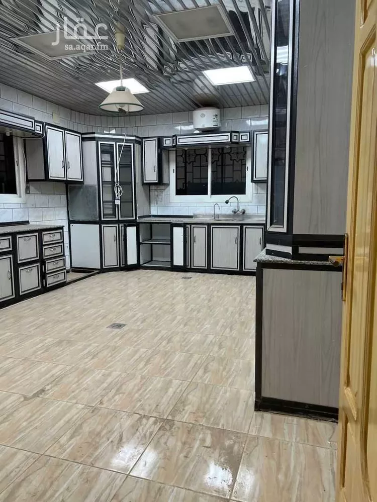 Floor for Rent in Medina Bir Uthman صورة 4