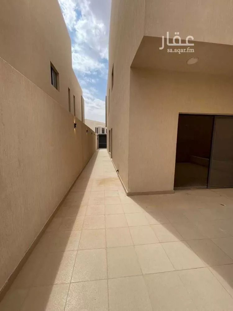 فيلا للإيجار في شارع الجنادريه ، حي الشرق ، الرياض ، منطقة الرياض صورة 2