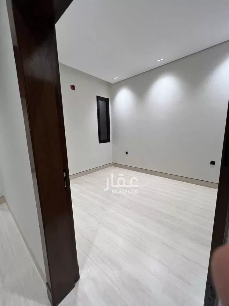 فيلا للبيع في شارع المعدن, حي ظهرة لبن, مدينة الرياض, منطقة الرياض 11