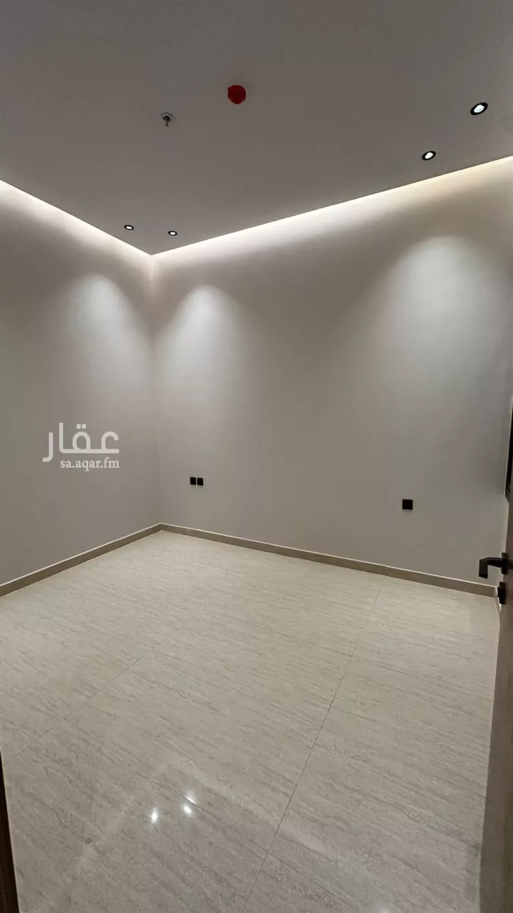 فيلا للبيع في شارع ينبع, حي ظهرة لبن, مدينة الرياض, منطقة الرياض 15