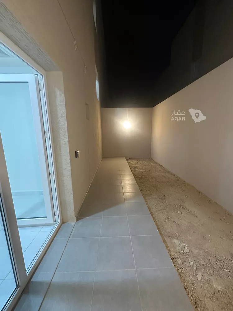 فيلا للإيجار في شارع عباد بن الزبير, حي مطار الملك خالد الدولي, مدينة الرياض, منطقة الرياض 14