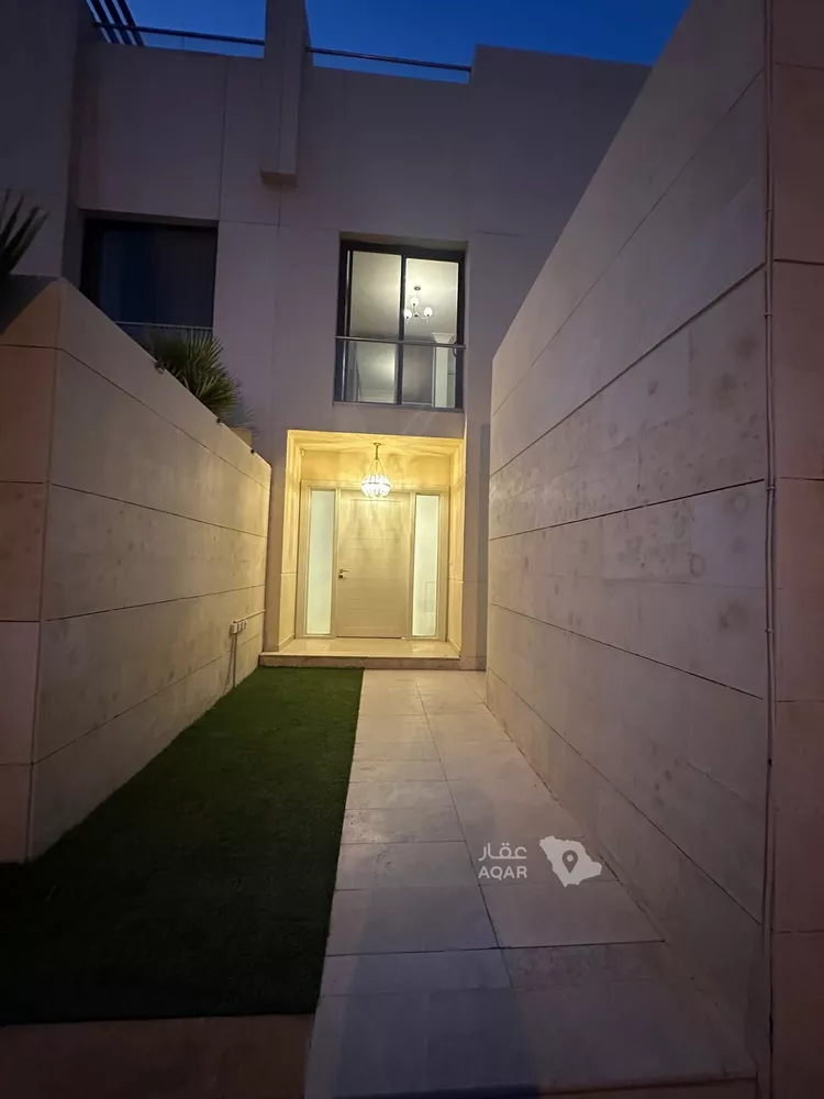 Villa for Rent in Ad Diriyah Al Khalidiyah 2