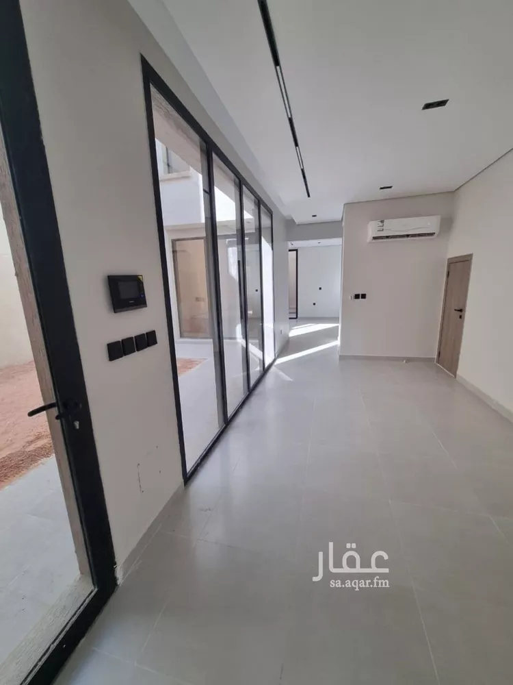 فيلا للإيجار في شارع سهيل بن رافع, حي مطار الملك خالد الدولي, مدينة الرياض, منطقة الرياض 11