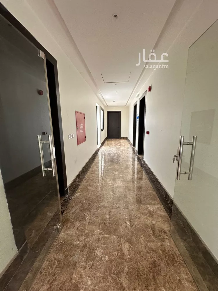 مكتب تجاري للإيجار في شارع الملك عبدالعزيز ابن عبدالرحمن سعود الفرعي, حي العارض, مدينة الرياض, منطقة الرياض 11