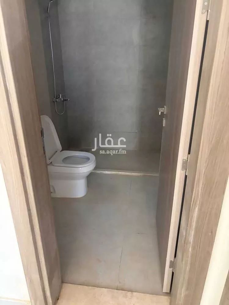 فيلا للإيجار في شارع الامير فيصل بن بندر بن عبدالعزيز الفرعي ، حي مطار الملك خالد الدولي ، الرياض ، منطقة الرياض 8