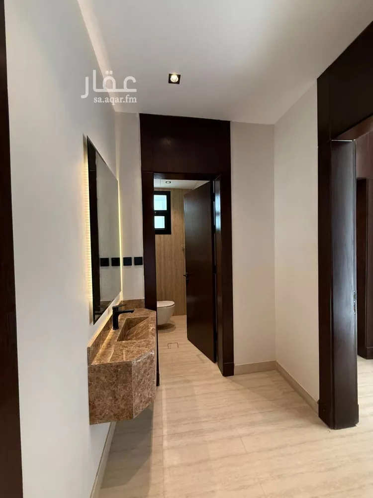 Floor for Sale in Riyadh Al Arid 11