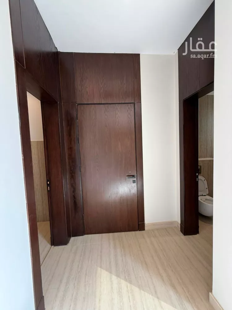Floor for Sale in Riyadh Al Arid 6