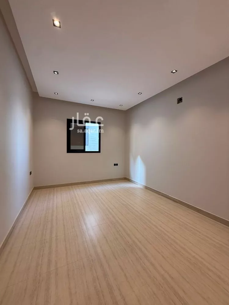 Floor for Sale in Riyadh Al Arid 9