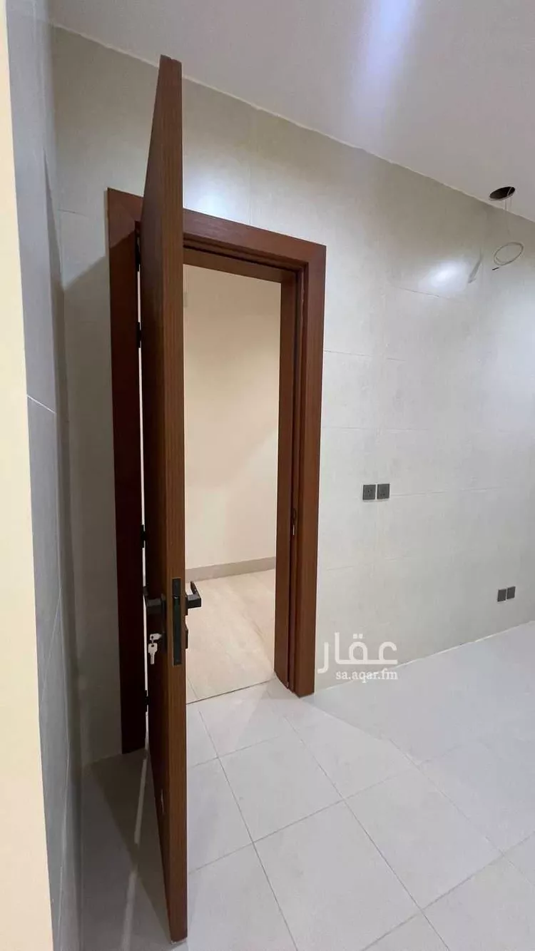 دور للبيع في شارع أوس الطائي, حي النهضة, مدينة الرياض, منطقة الرياض 9