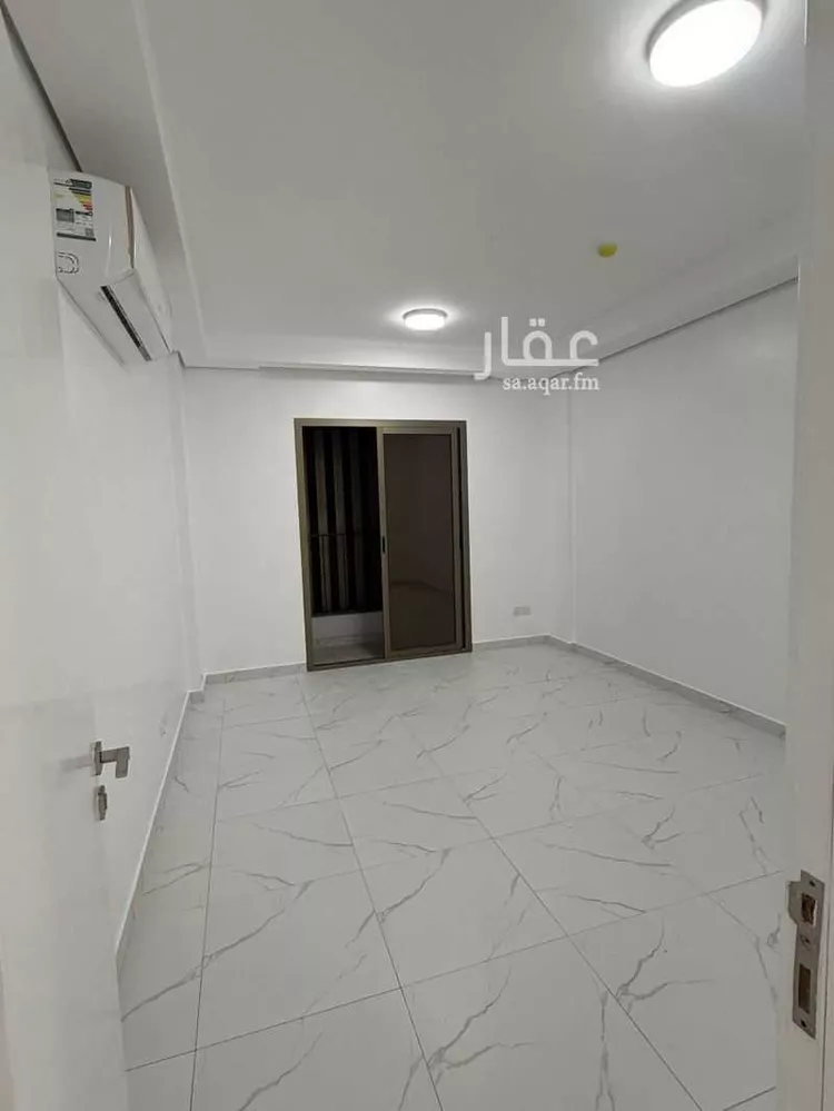شقة للإيجار في شارع 13ا, حي الحمراء, مدينة الخبر, المنطقة الشرقية 9