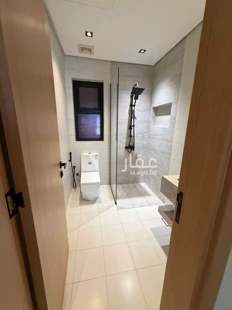 شقة للإيجار في شارع سكاكا, حي الحمراء, مدينة الخبر, المنطقة الشرقية 9