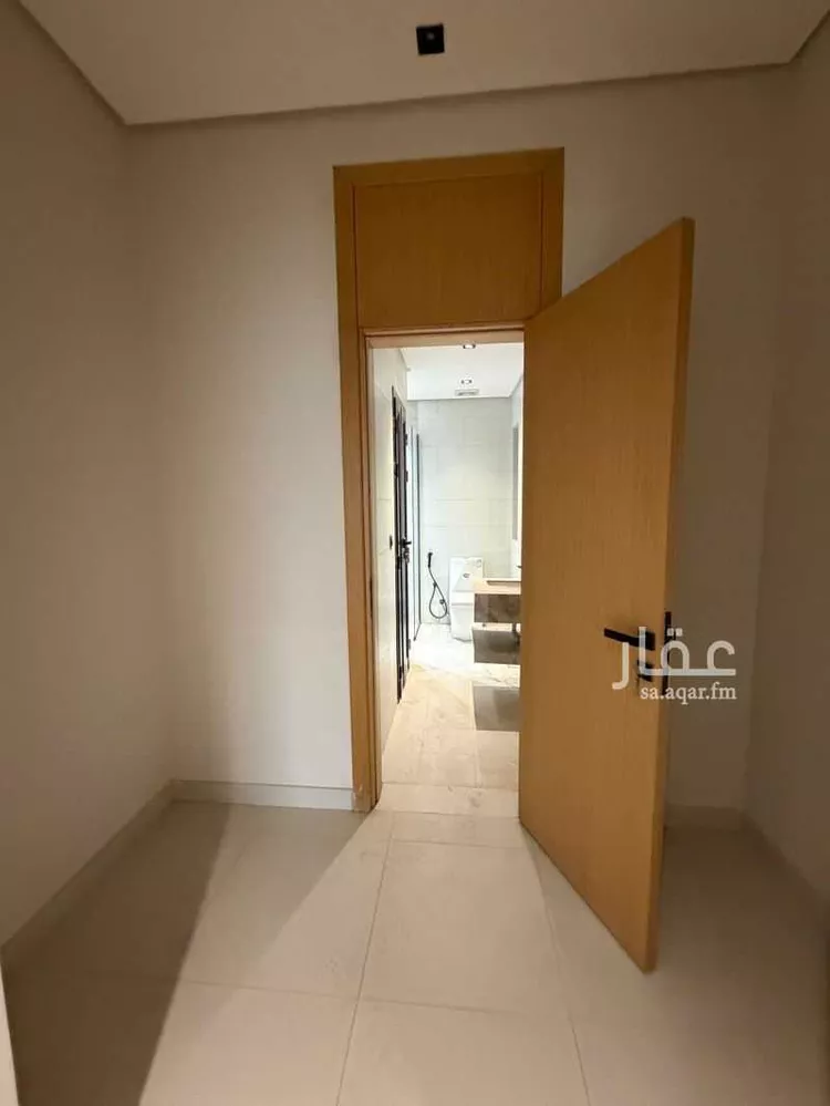 شقة للإيجار في شارع سكاكا, حي الحمراء, مدينة الخبر, المنطقة الشرقية 16