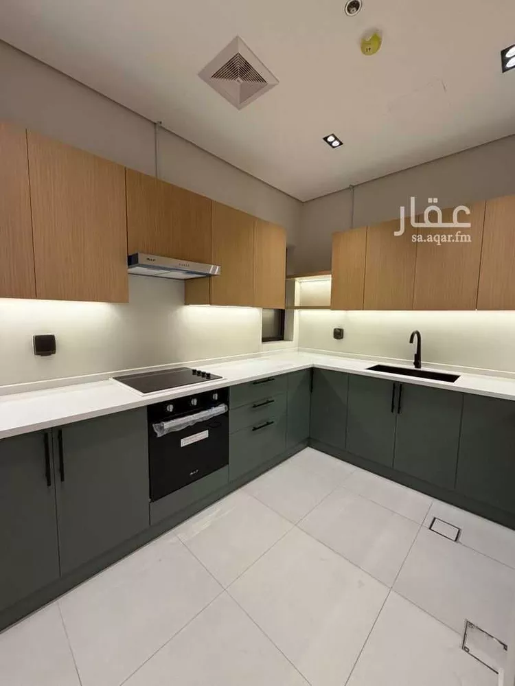 شقة للإيجار في شارع سكاكا, حي الحمراء, مدينة الخبر, المنطقة الشرقية 7