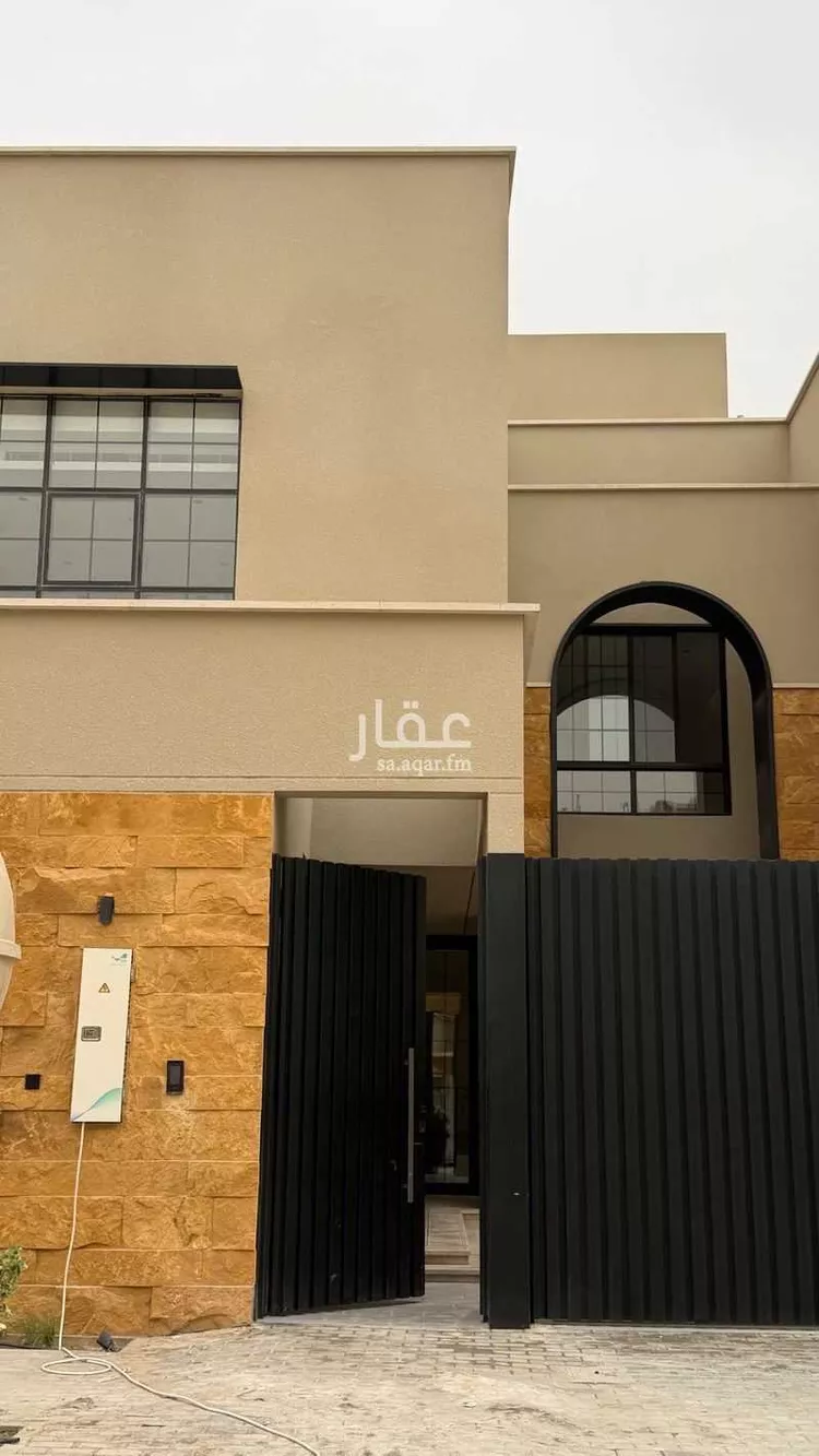 فيلا للبيع في شارع الأصبهاني, حي الصفاء, مدينة الرياض, منطقة الرياض صورة 2