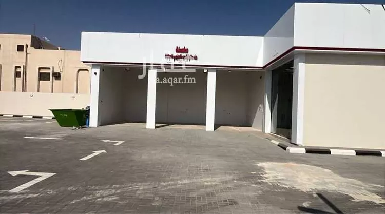 مجمع للبيع في شارع الامير سلطان بن عبدالعزيز, حي الصالحية, مدينة عنيزة, منطقة القصيم