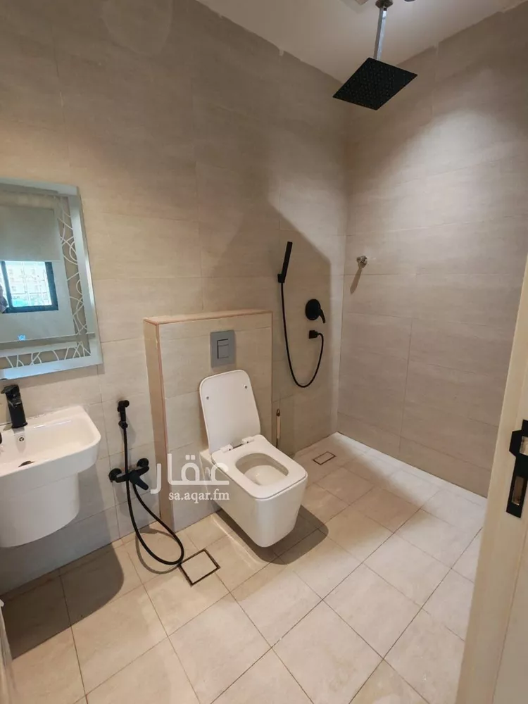 شقة للإيجار في شارع الشيخ حسن بن حسين بن علي, حي الملك فيصل, مدينة الرياض, منطقة الرياض 8