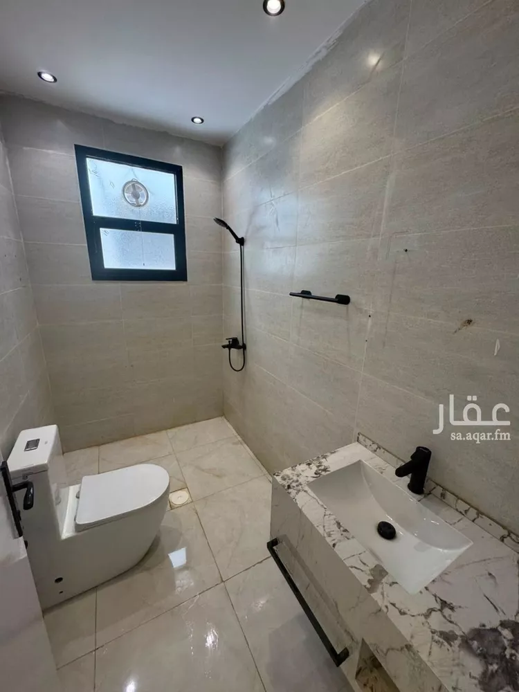 شقة للإيجار في شارع الشيخ حسن بن حسين بن علي, حي الملك فيصل, مدينة الرياض, منطقة الرياض 7