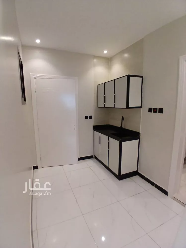 شقة للإيجار في شارع إسماعيل بن مبارك, حي الإزدهار, مدينة الرياض, منطقة الرياض صورة 2