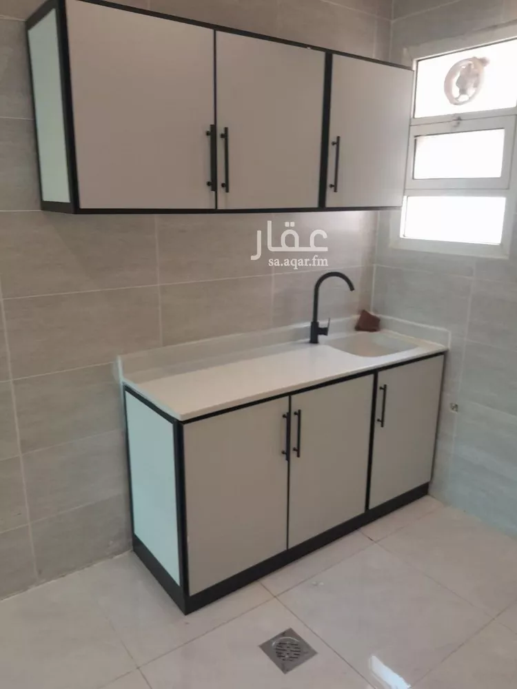 شقة للإيجار في شارع الشيخ حسن بن حسين بن علي, حي الملك فيصل, مدينة الرياض, منطقة الرياض صورة 4