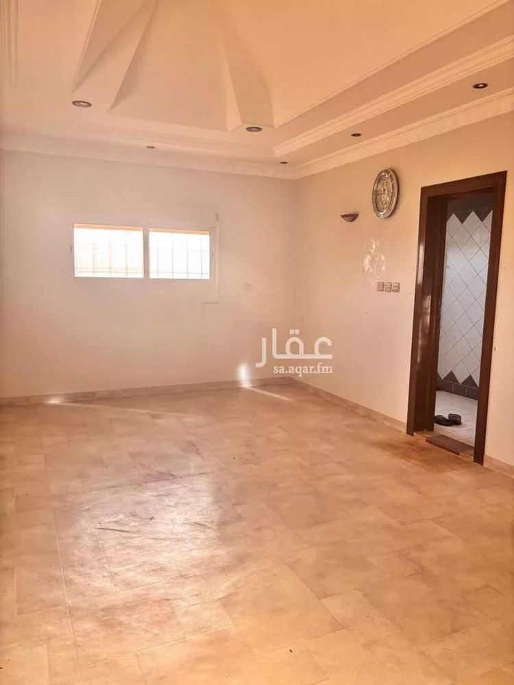 فيلا للإيجار في شارع 3263986, حي الريان, مدينة عنيزة, منطقة القصيم 6