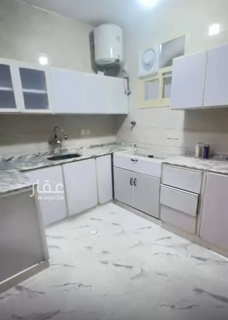 شقة للإيجار في شارع طارق بن شريك ، حي حجله ، إيتارة ، خميس مشيط